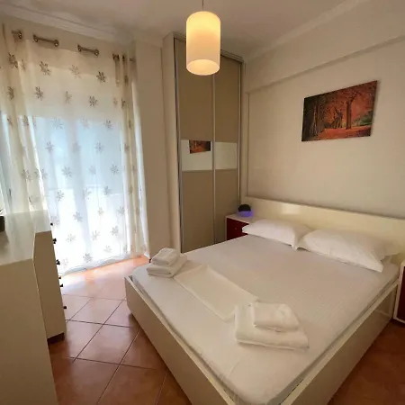 Saranda Central Apartment Appartement *